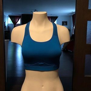 TOP de sport - État d’occasion comme NEUF
